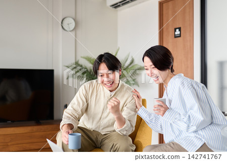 A couple who is happy A couple who is happy 142741767