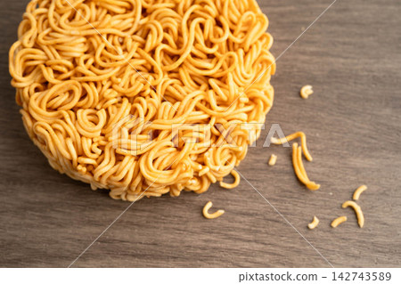 Instant noodles dry junk food with high sodium. 142743589