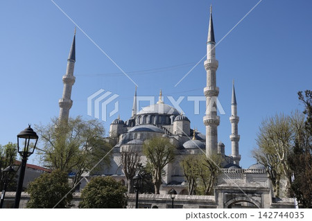 The Sultanahmet Mosque in the city of Istanbul and the blue sky. The Sultanahmet Mosque in the city of Istanbul and the blue sky. 142744035