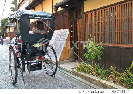 Rickshaws, back alley scenery Rickshaws, back alley scenery 142744405