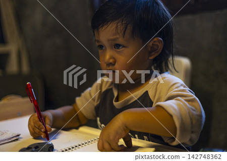 Child Learning How To Write Child Learning How To Write 142748362