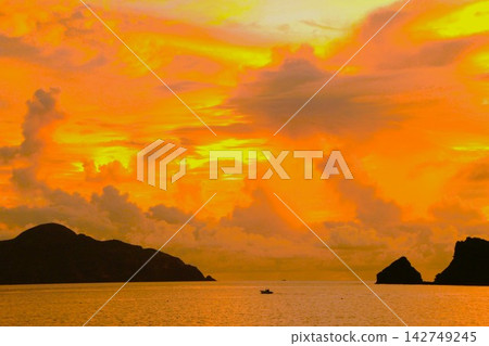 座間味島日落－沖繩風光 142749245