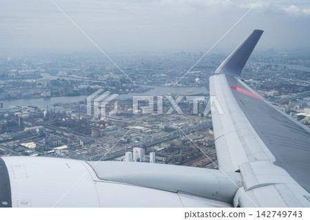 從飛機窗口查看 從飛機窗口查看 142749743