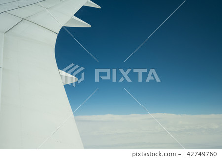 從飛機窗口查看 從飛機窗口查看 142749760