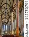 Interior view of the Church of the Jacobins in Toulouse, France. Gothic architecture with palm tree column design 142750794