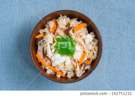 海鯛魚蘑菇飯 海鯛魚蘑菇飯 142751232