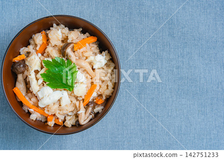 海鯛魚蘑菇飯 海鯛魚蘑菇飯 142751233