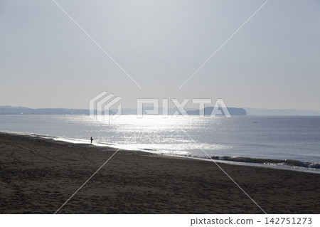 湘南茅崎:晨曦之海與江之島 湘南茅崎:晨曦之海與江之島 142751273
