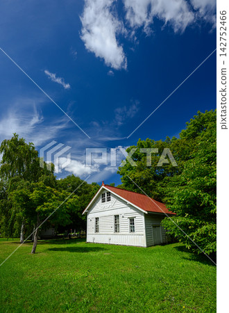 Sapporo Agricultural College's Second Farm in early autumn_7931 142752466