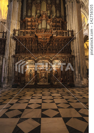 Ornate baroque organ inside Seville Cathedral 142756505