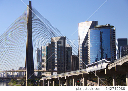 São Paulo cityscape and monorail, Brazil São Paulo cityscape and monorail, Brazil 142759088