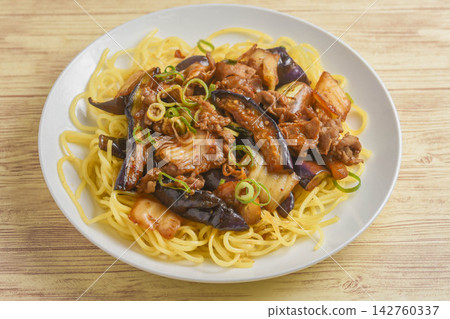 Eggplant and kimchi pasta Eggplant and kimchi pasta 142760337