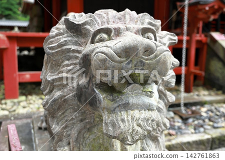 日光二山光神社的獅狗臉 日光二山光神社的獅狗臉 142761863