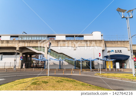 Spring scenery at the east exit of Omoto Station on the JR Seto-Ohashi Line, part 2, Kita Ward, Okayama City, Okayama Prefecture Spring scenery at the east exit of Omoto Station on the JR Seto-Ohashi Line, part 2, Kita Ward, Okayama City, Okayama Prefecture 142764216
