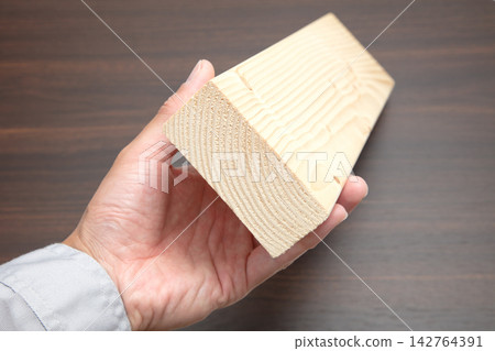 木材,2x4木材,兩乘四木材 木材,2x4木材,兩乘四木材 142764391