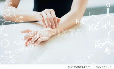 女性與護膚化學品 女性與護膚化學品 142766498