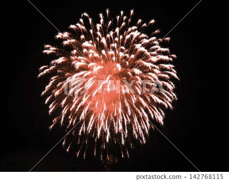 Radiating fireworks at the Kochi City Summer Fireworks Festival Radiating fireworks at the Kochi City Summer Fireworks Festival 142768115