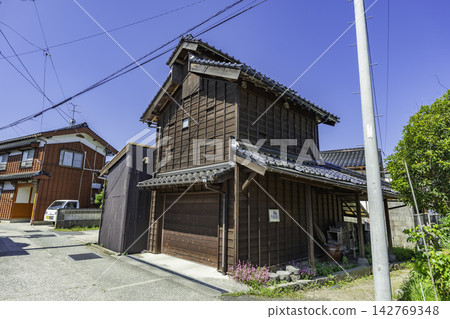 Tokoro Tobacco Drying Plant, Daisen Town, Tottori Prefecture Tokoro Tobacco Drying Plant, Daisen Town, Tottori Prefecture 142769348