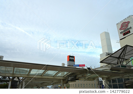 The sky above Toyohashi Station East Exit The sky above Toyohashi Station East Exit 142779022