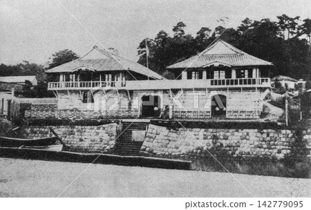 Old photograph, 1868 (Meiji 1st year): French barracks in Yokohama. Old photograph, 1868 (Meiji 1st year): French barracks in Yokohama. 142779095
