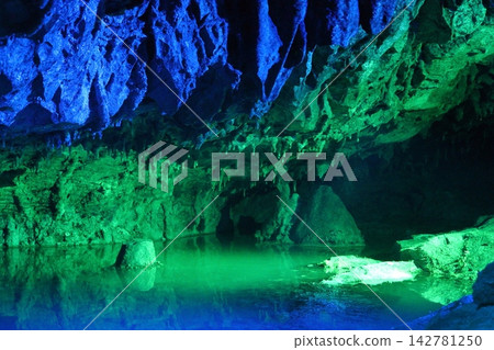 Takahashi River Upper Reaches Prefectural Natural Park: Ikura Cave (Niimi City, Okayama Prefecture) Takahashi River Upper Reaches Prefectural Natural Park: Ikura Cave (Niimi City, Okayama Prefecture) 142781250