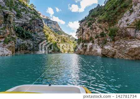 Boat trip on turquoise water of mountain canyon, Verdon Gorge in french Alps, Provence France. 142781734