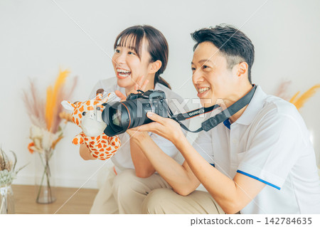 Kids Studio Staff Kids Studio Staff 142784635