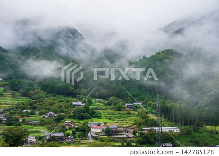 A mountain village shrouded in morning mist: "Mase, Gero City, Gifu Prefecture - One of Japan's Most Beautiful Villages" A mountain village shrouded in morning mist: "Mase, Gero City, Gifu Prefecture - One of Japan's Most Beautiful Villages" 142785178