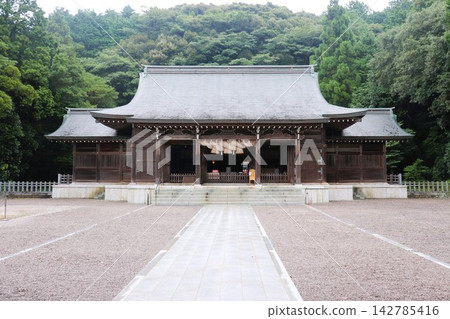 Oki Shrine Main Hall, Oki Island, Dozen Island, Nakanoshima, Shimane Prefecture Oki Shrine Main Hall, Oki Island, Dozen Island, Nakanoshima, Shimane Prefecture 142785416