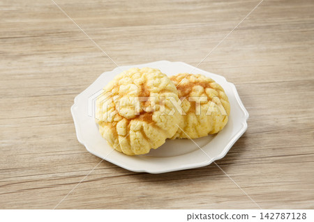 Melon bread Melon bread 142787128