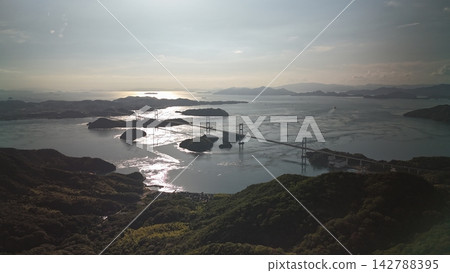 [Aerial view] Kurushima Strait at sunset 142788395