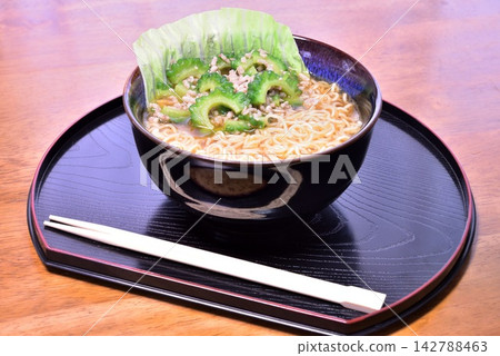 苦瓜泡麵 苦瓜泡麵 142788463