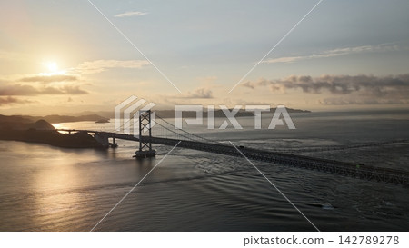 【航拍】清晨鳴門海峽的日出 142789278