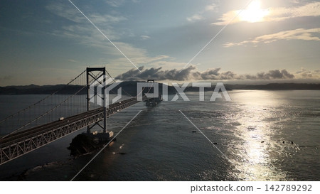 【航拍】清晨鳴門海峽的日出 142789292