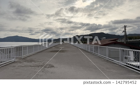 通往大海的路 通往大海的路 142795452