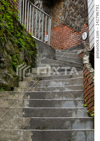 九份山城的石階巷弄 九份山城的石階巷弄 142796791