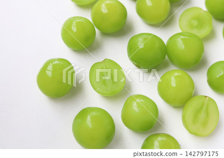 Fresh green grape on white background Fresh green grape on white background 142797175