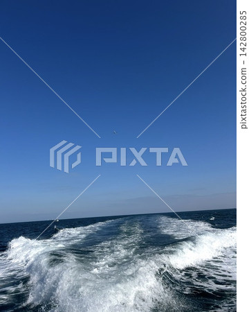 天空和大海 天空和大海 142800285
