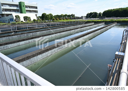 Sedimentation tanks at a water treatment plant; water supply facilities Sedimentation tanks at a water treatment plant; water supply facilities 142800585