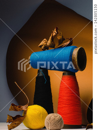 Multicolor threads 142805150