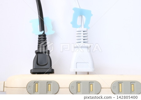 Electrical outlets and bread clips for sorting. Electrical outlets and bread clips for sorting. 142805400