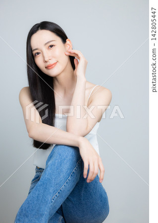 long hair woman long hair woman 142805447