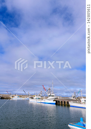 所漁港,位於北海道東部佐呂湖畔的一個小型漁港 所漁港,位於北海道東部佐呂湖畔的一個小型漁港 142805611