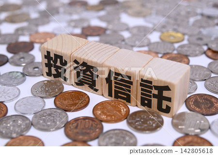 投資信託與日圓硬幣 投資信託與日圓硬幣 142805618