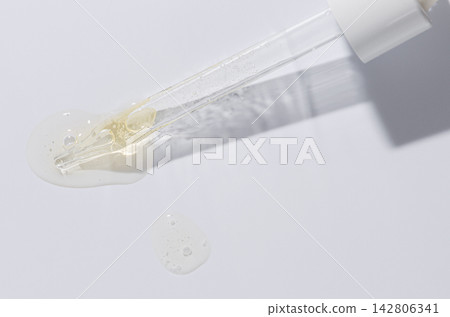 Liquid cosmetic product for the skin or medicine in a pipette. Liquid cosmetic product for the skin or medicine in a pipette. 142806341