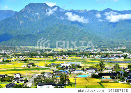 從池田町眺望有明山（長野縣池田町）[2026.9] 142807158