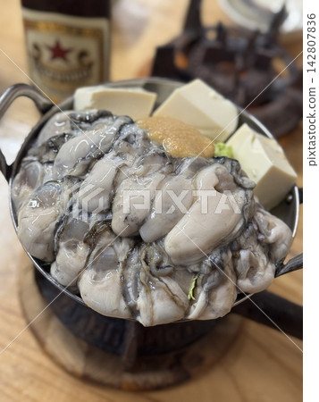 日本料理,新鮮牡蠣菜餚 日本料理,新鮮牡蠣菜餚 142807836