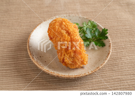 Crispy fried oysters Crispy fried oysters 142807980