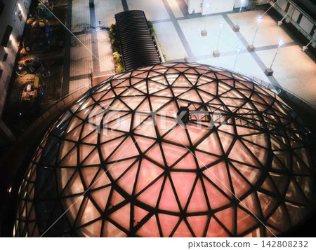 Glass dome, building 142808232