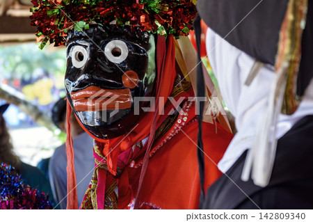 Mask from the traditional Folia de Reis Mask from the traditional Folia de Reis 142809340